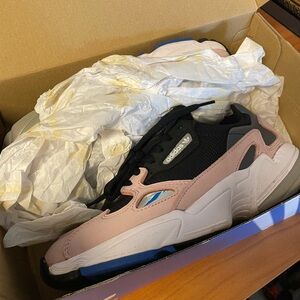 Adidas falcons - black & pink